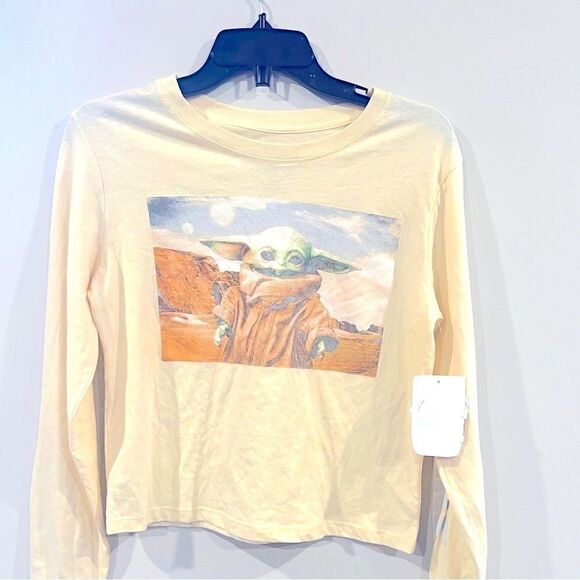New Star Wars Baby Yoda Photo
The Child Long Sleeve T-shirt Small NWT - Picture 4 of 4